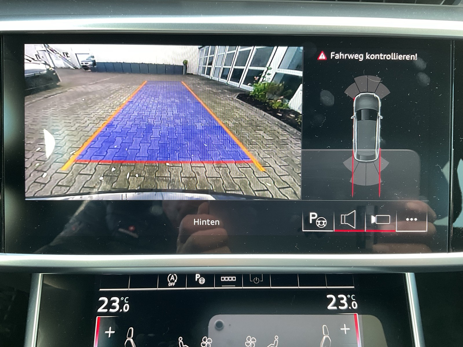 Audi A6 Avant 45 quattro advanced AHK CAM ACC LM19