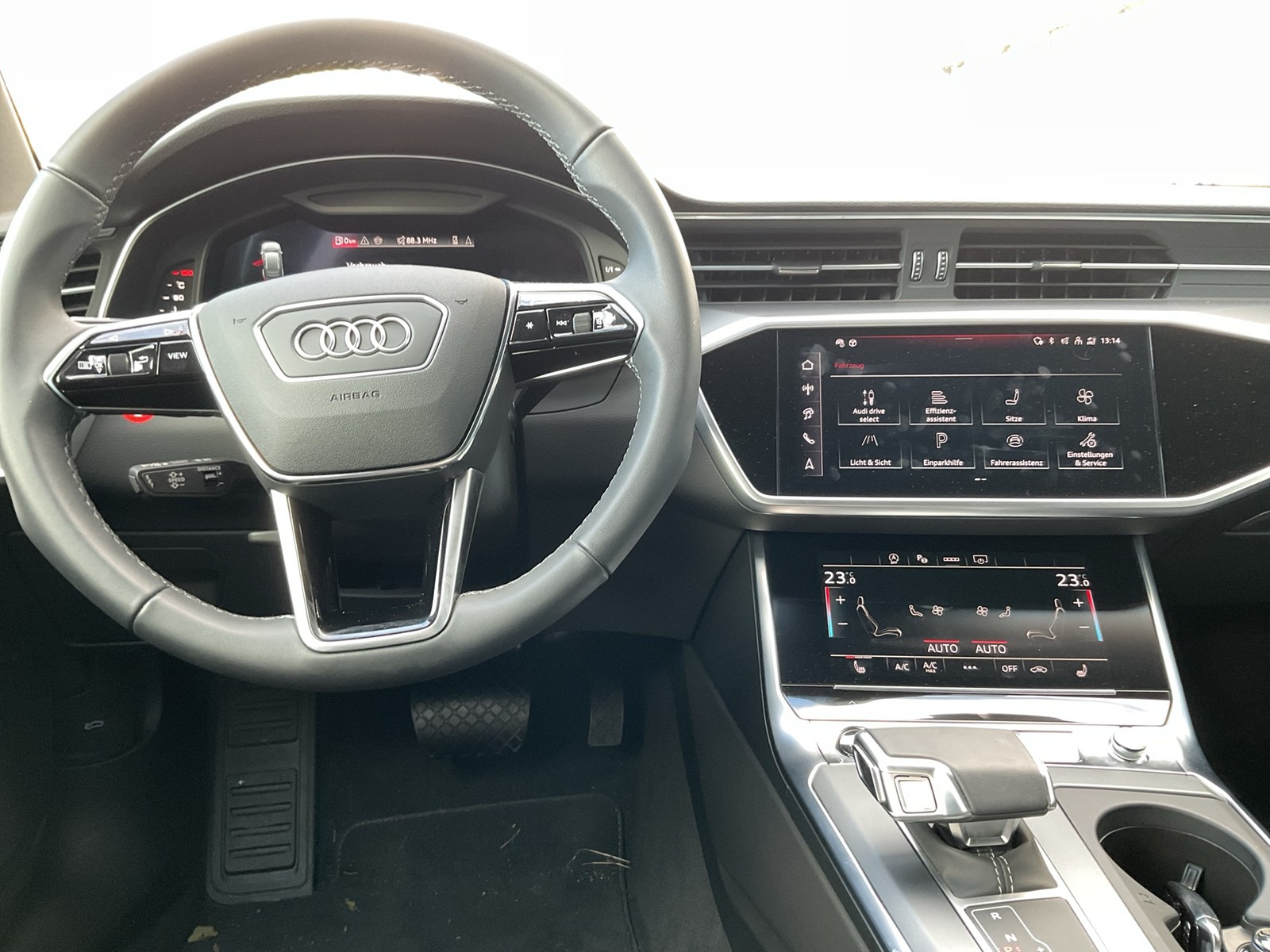 Audi A6 Avant 45 quattro advanced AHK CAM ACC LM19