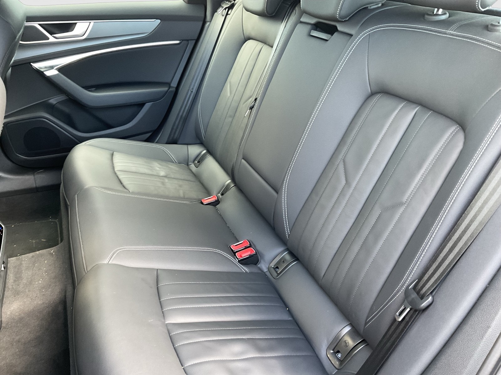 Audi A6 Avant 45 quattro advanced AHK CAM ACC LM19