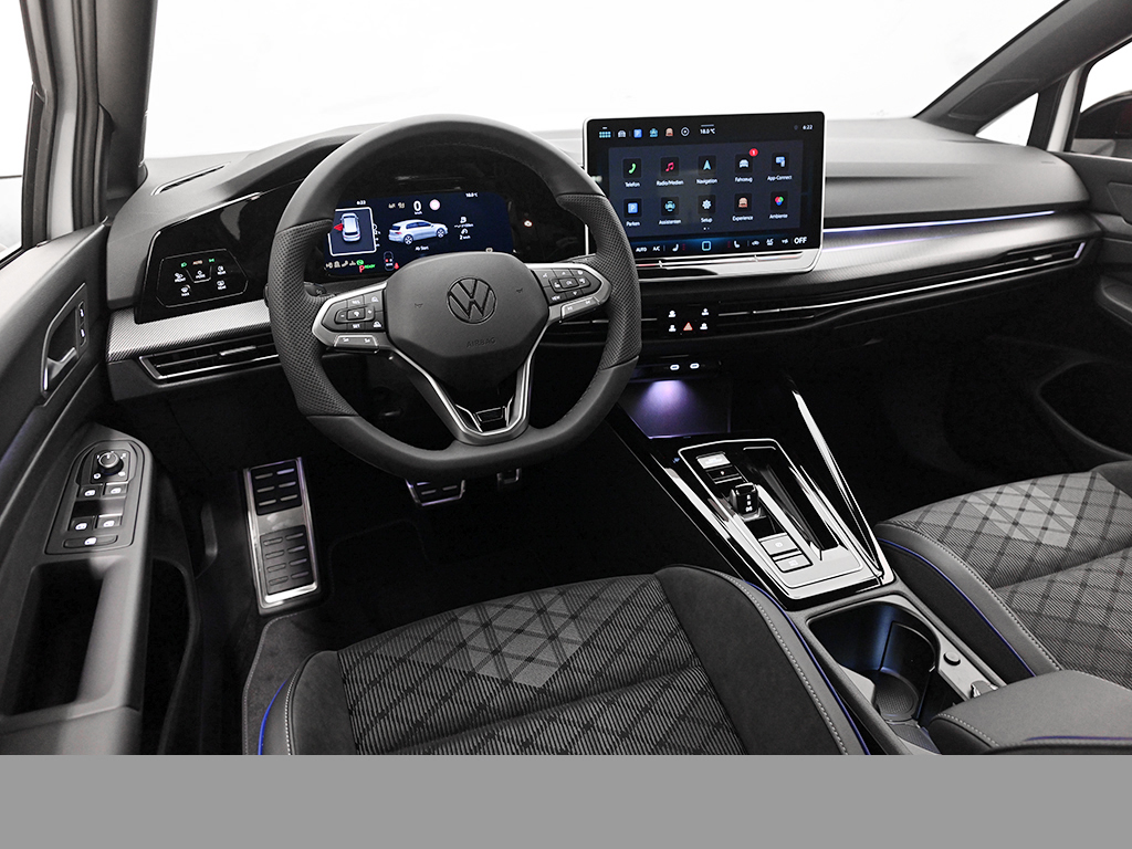 Volkswagen Golf 1.5 eTSI R-LINE DSG