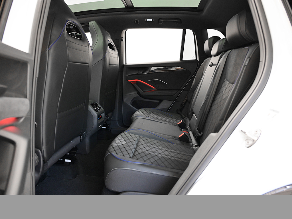Volkswagen Tiguan 1.5 eTSI R-LINE DSG