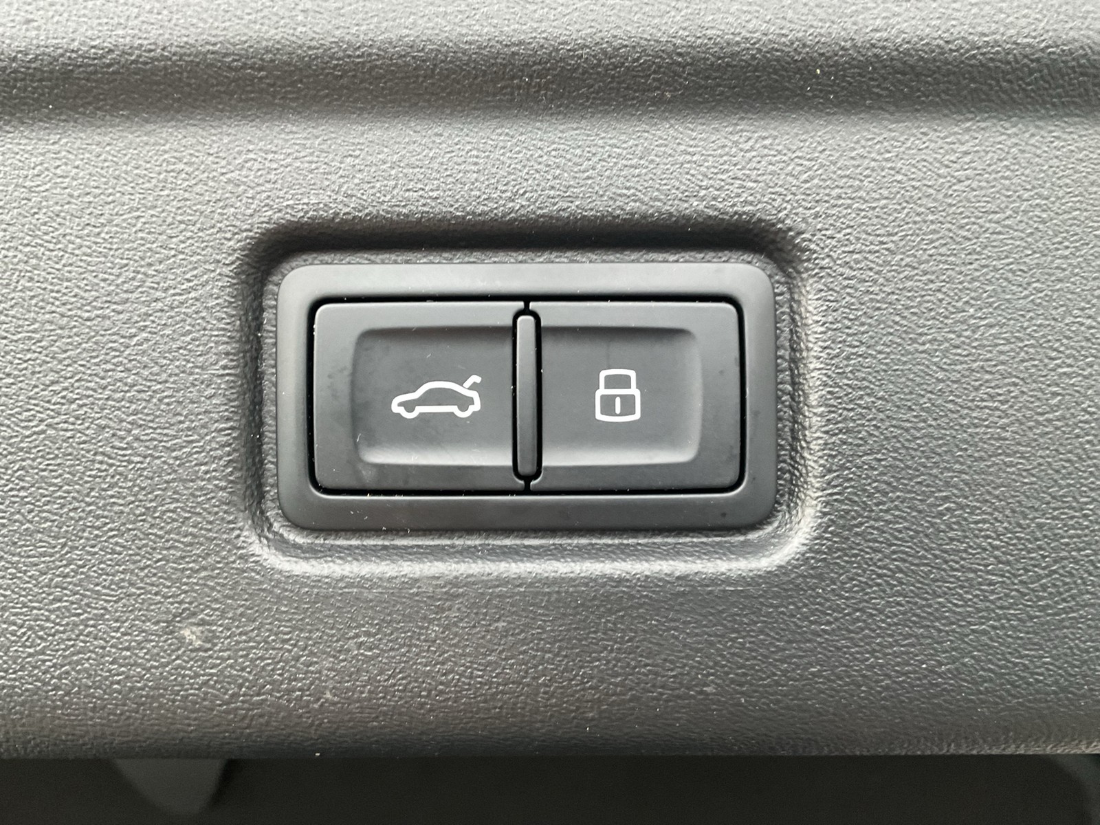 Audi A6 e-tron Avant performance advanced AHK ACC 20Z