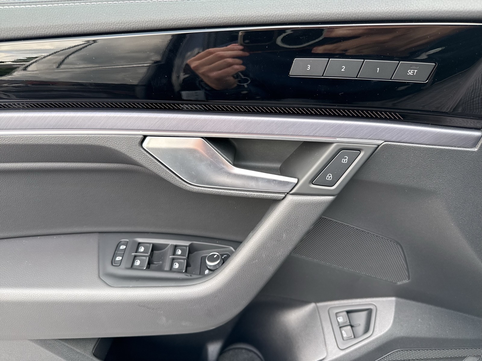 Volkswagen Touareg HYBRID R PANO DYNAUDIO CAM ACC LM21 NAVI