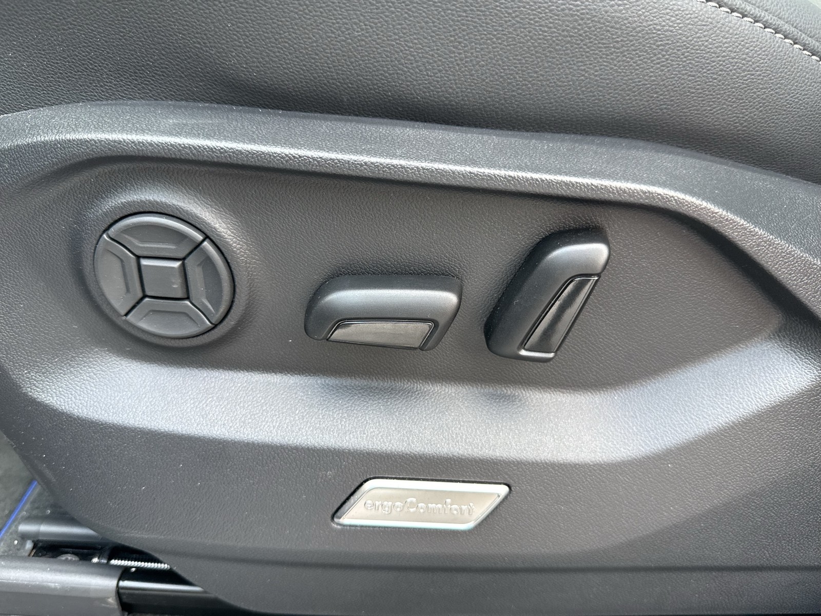 Volkswagen Touareg HYBRID R PANO DYNAUDIO CAM ACC LM21 NAVI