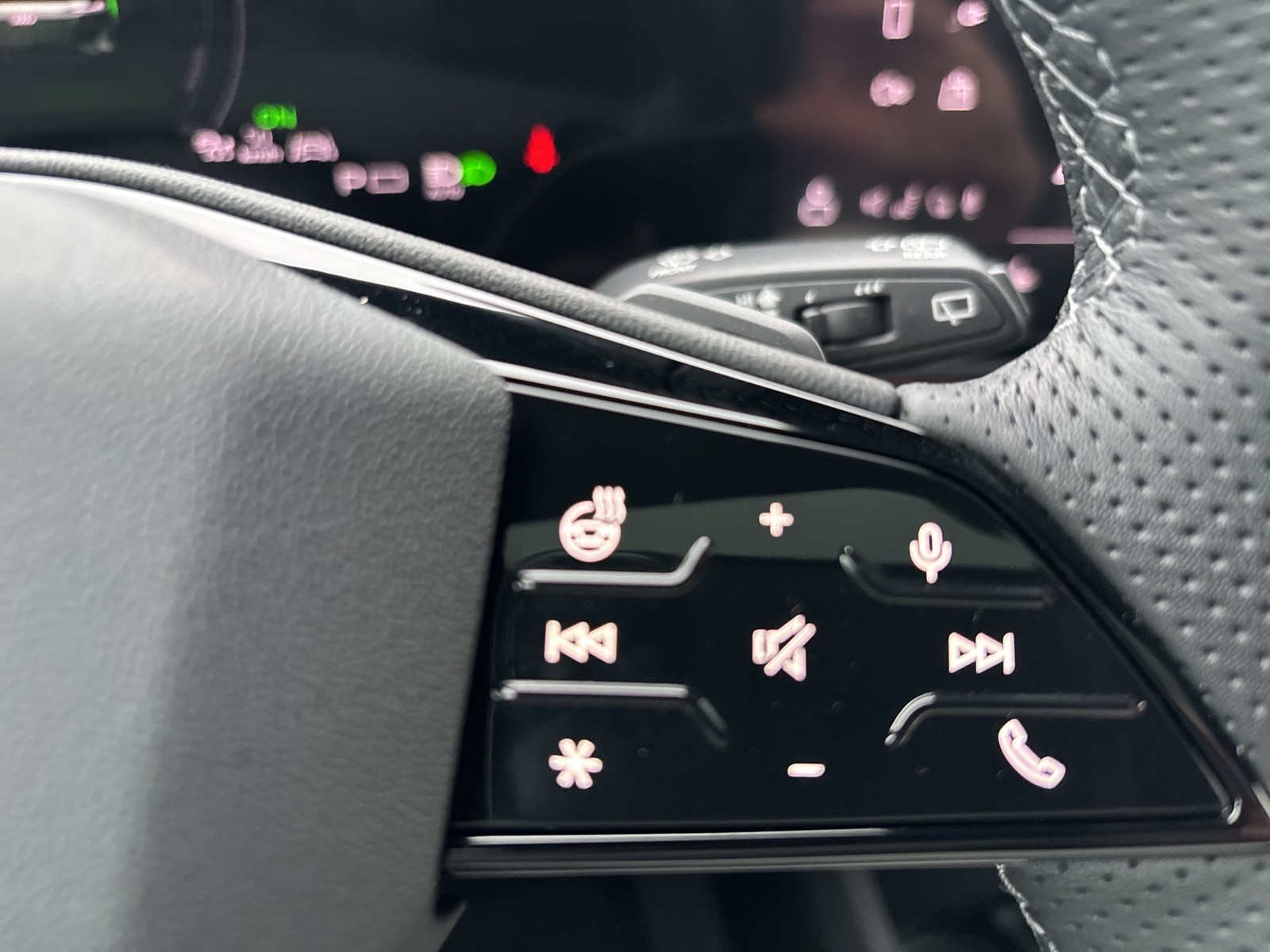 Audi A6 e-tron Avant S LINE PANO B&O AHK 360°CAM LM21