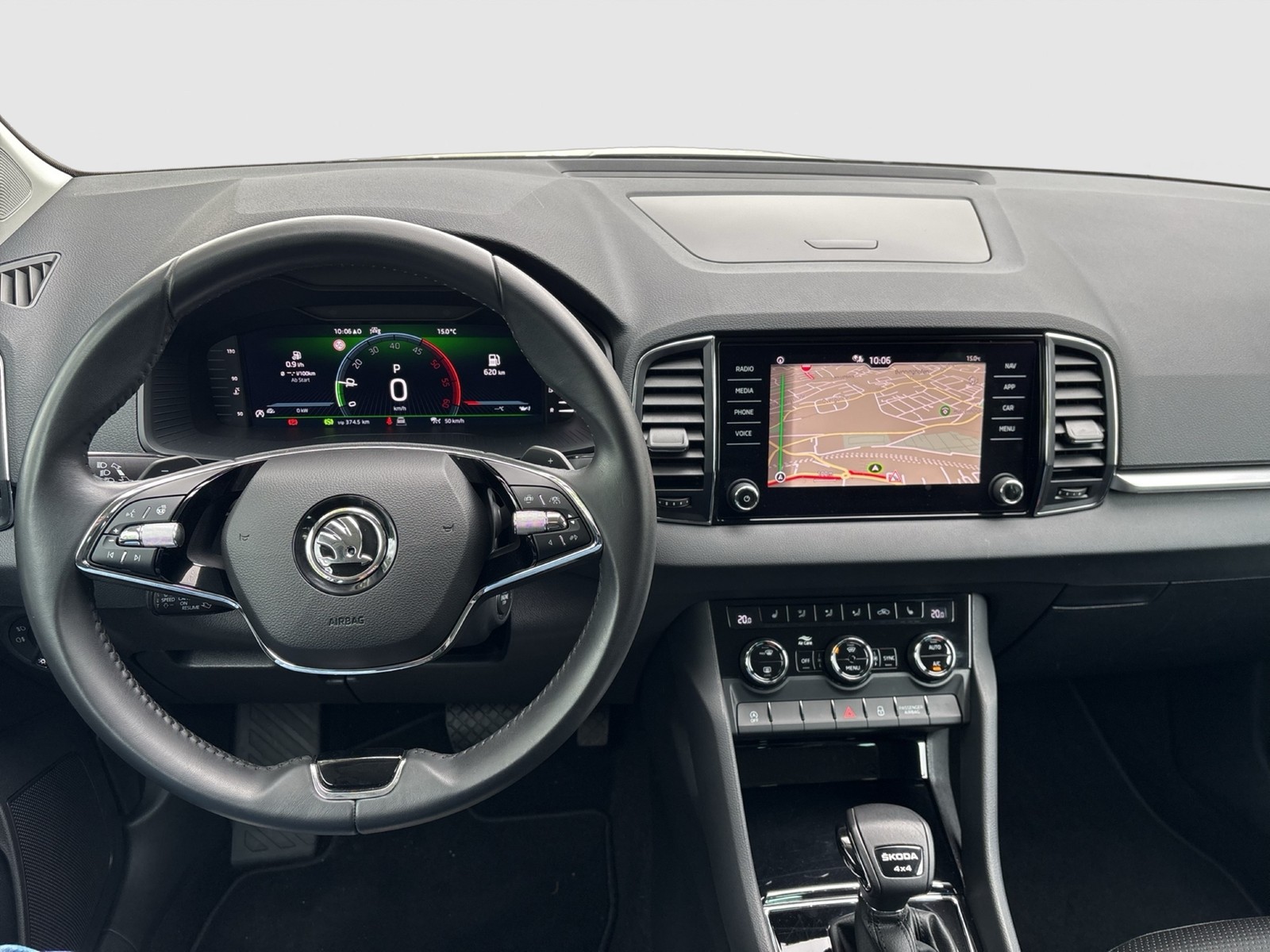 Skoda Karoq 2.0 TOUR 4X4 AHK ACC NAVI CARPLAY