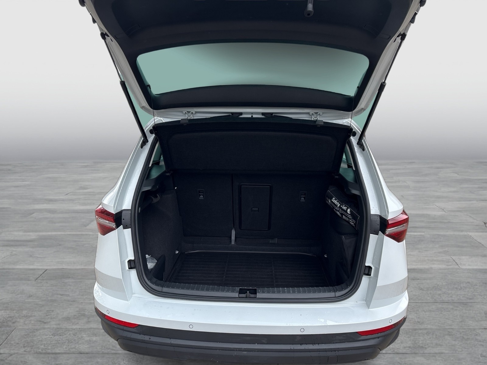 Skoda Karoq 2.0 TOUR 4X4 AHK ACC NAVI CARPLAY