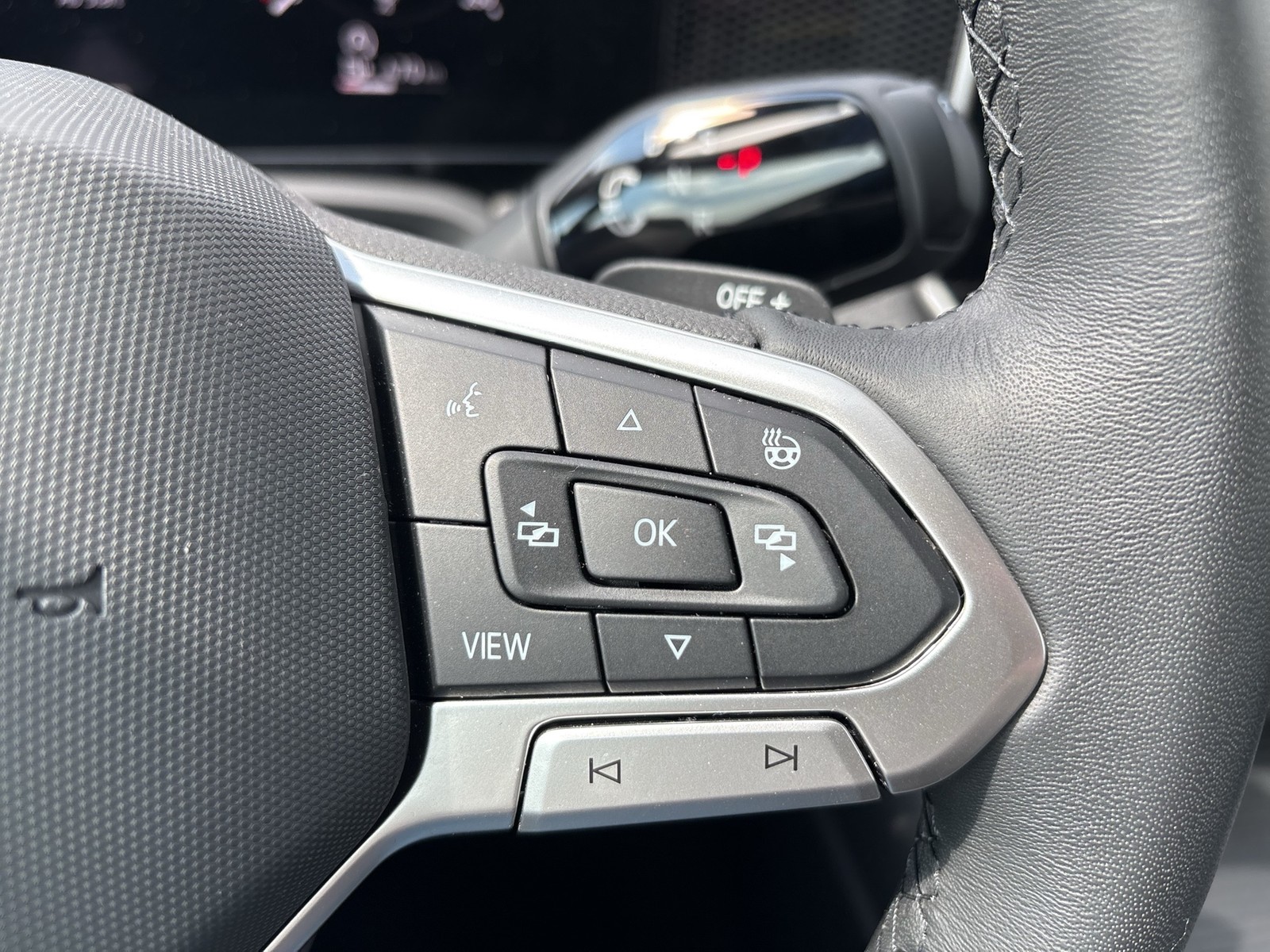 Volkswagen Passat Variant 1.5 eTSI CAM ACC NAVI ALU CARPLAY