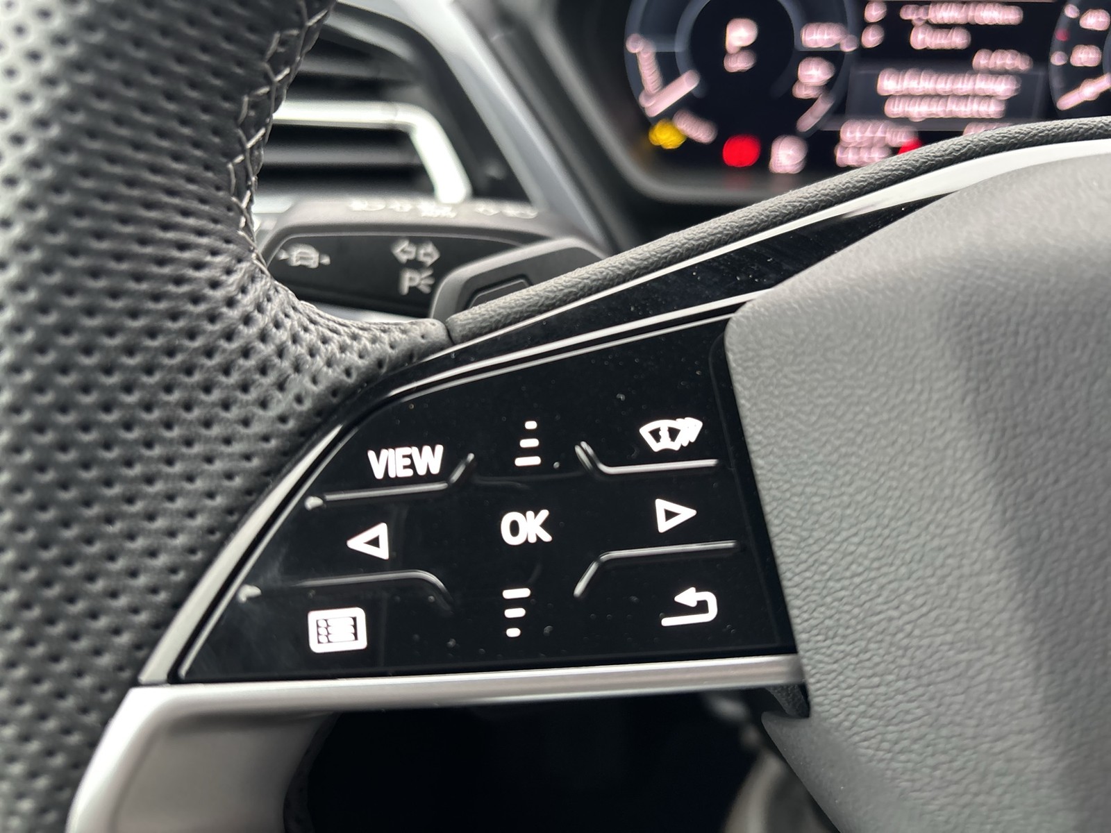 Audi Q4 e-tron 35 S LINE BLACKPAK 360°CAM LM21 MATRIX