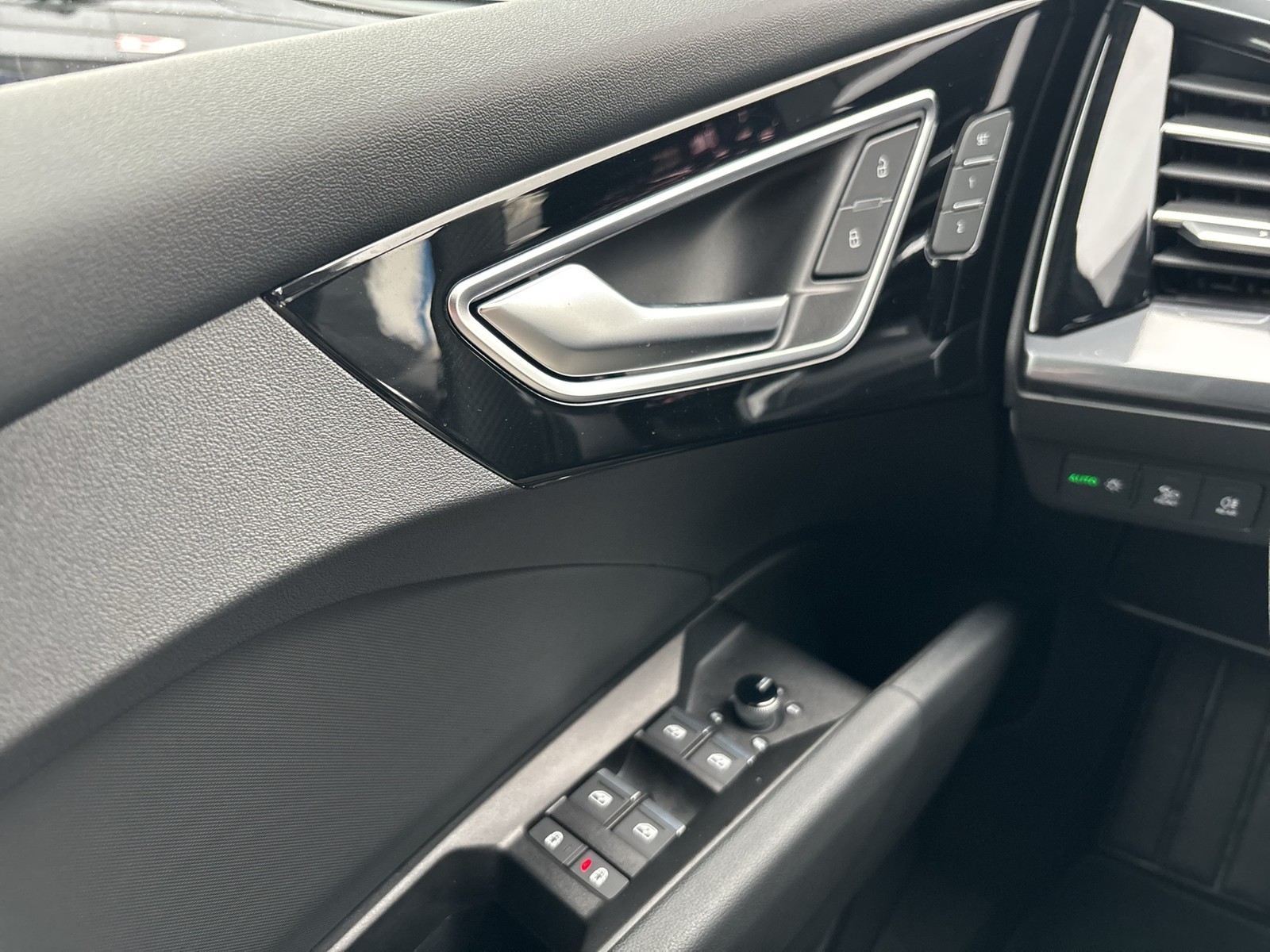 Audi Q4 e-tron 35 S LINE BLACKPAK 360°CAM LM21 MATRIX