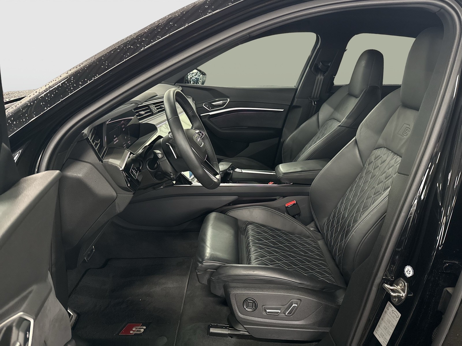 Audi SQ8 e-tron Sportback quattro PANO B&O AHK LM22