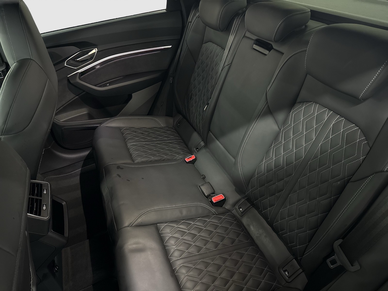 Audi SQ8 e-tron Sportback quattro PANO B&O AHK LM22