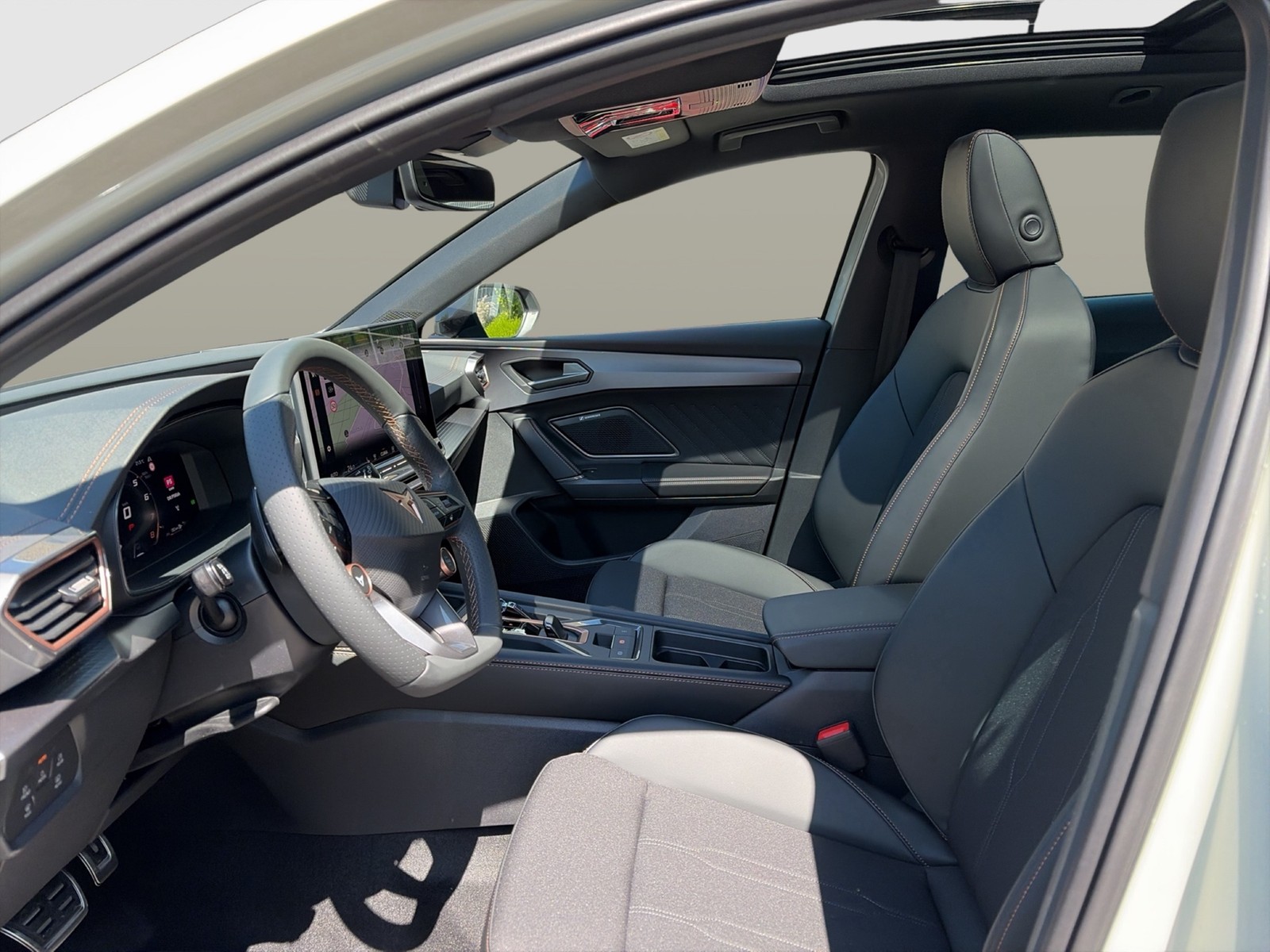 Cupra Leon ST 1.5 eTSI PANO SENNHEISER AHK CAM LM18