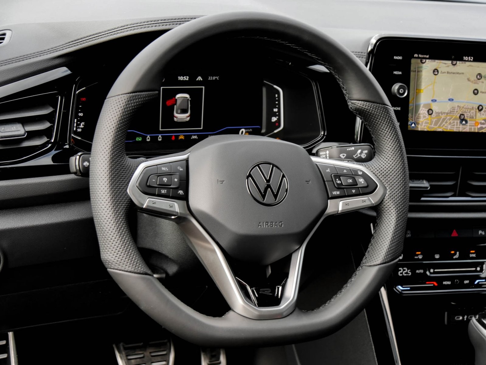 Volkswagen T-Roc Cabrio 1.5 R-LINE DSG BLACKSTYLE LEDER CAM