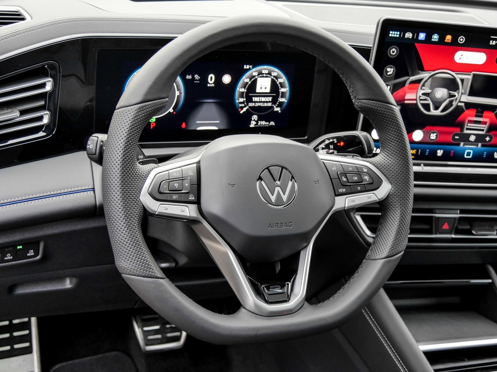 Volkswagen Tiguan 2.0 R-LINE DSG 4X4 BLACKSTYLE LEDER PANO