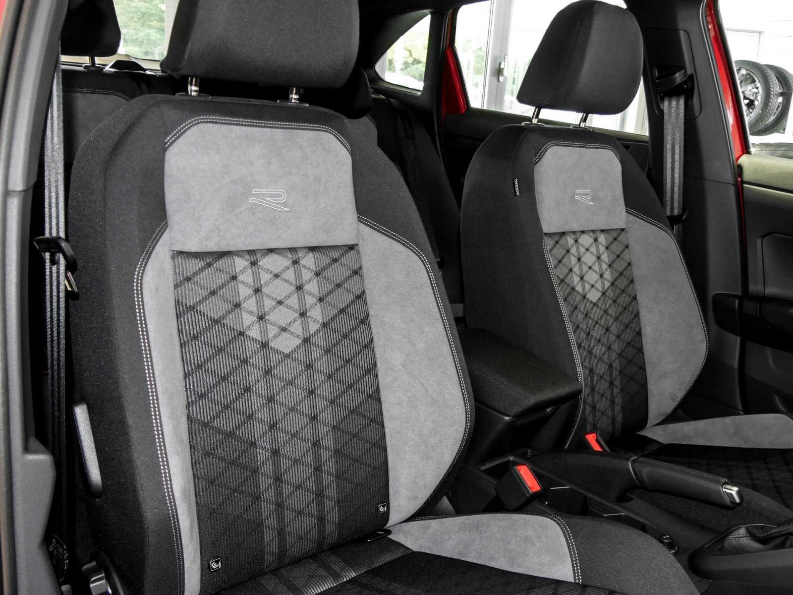 Volkswagen Taigo 1.5 R-LINE DSG NAVI AHK CAM MATRIXLED LM17