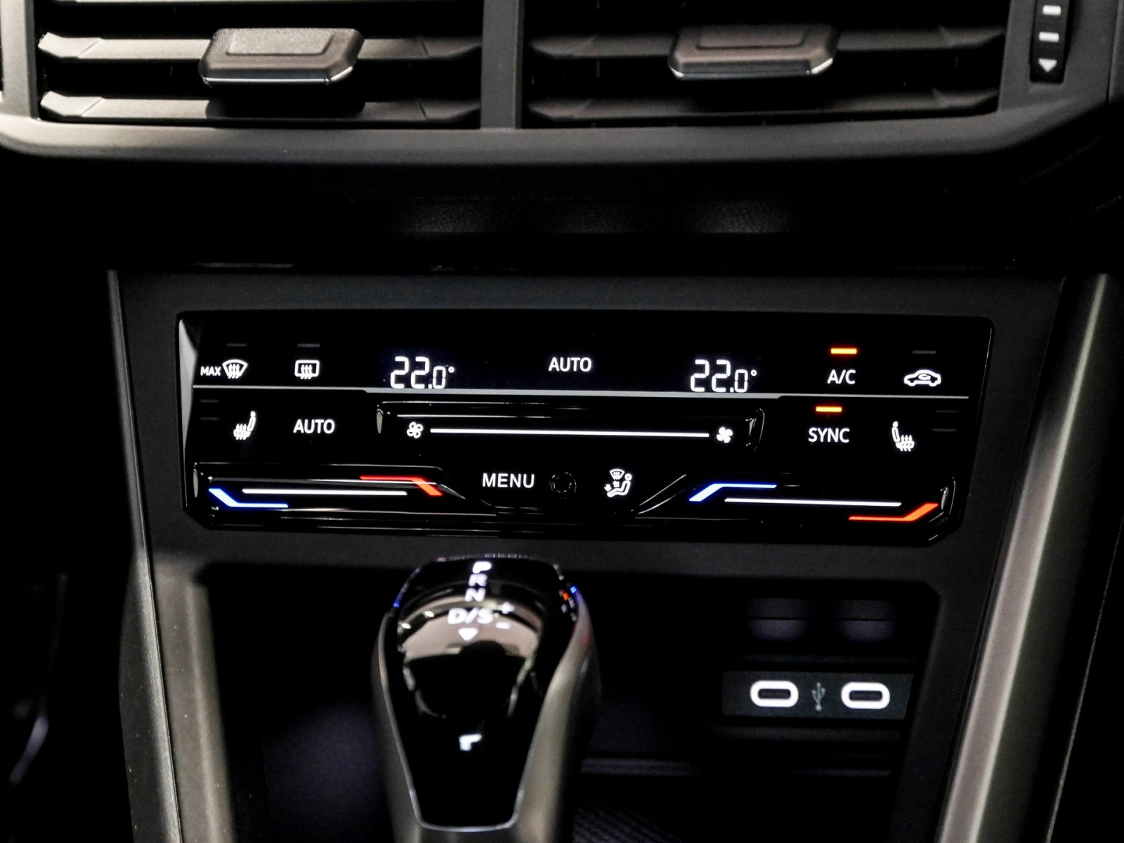 Volkswagen Taigo 1.5 R-LINE DSG NAVI AHK CAM MATRIXLED LM17