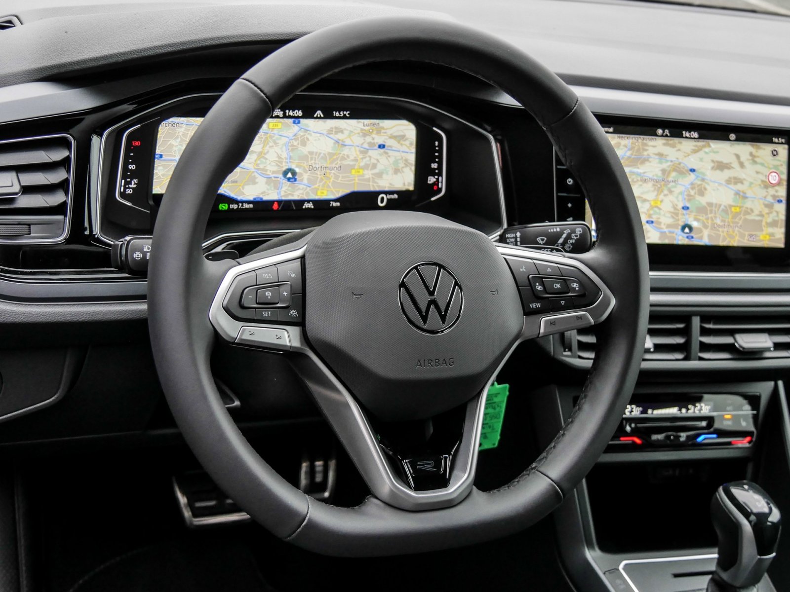 Volkswagen Taigo 1.0 R-LINE DSG ALLWETTERREIFEN CAM AHK