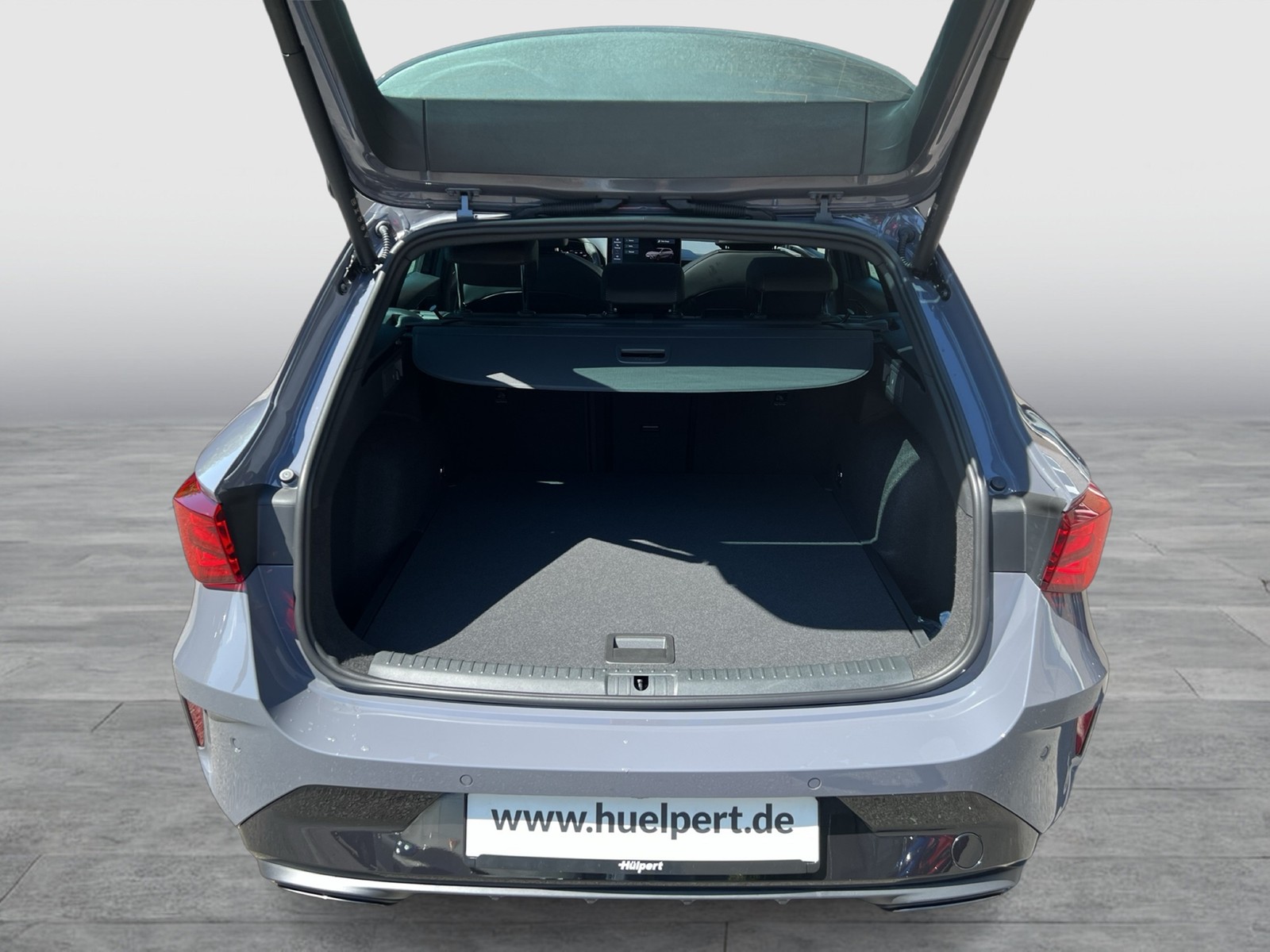 Cupra Leon ST 1.5 eTSI PANO SENNHEISER AHK CAM LM18