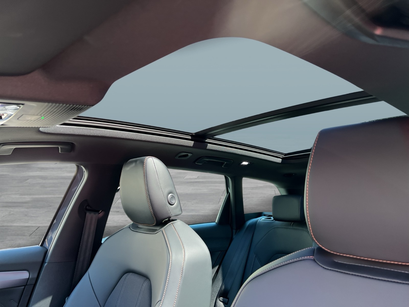 Cupra Leon ST 1.5 eTSI PANO SENNHEISER AHK CAM LM18