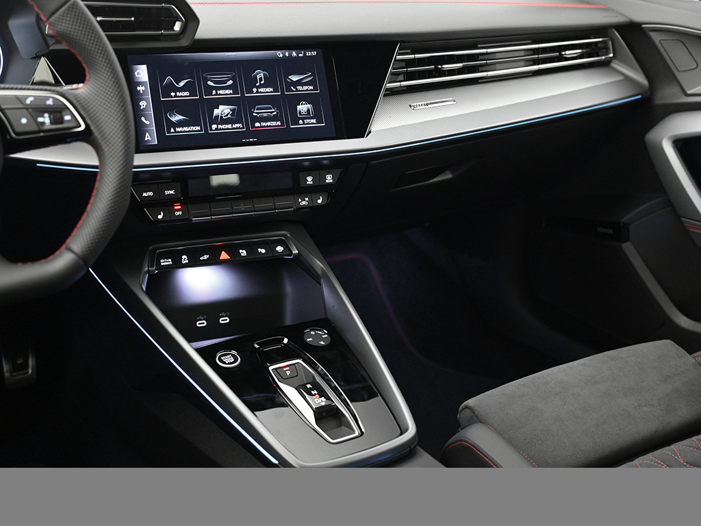 Audi A3 S Line Sportback TFSIe s tronic AHK LED LM18