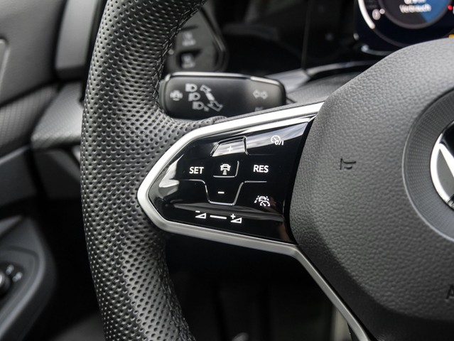 Volkswagen Golf Variant VIII 1.5 R-LINE H.KARDON ACC