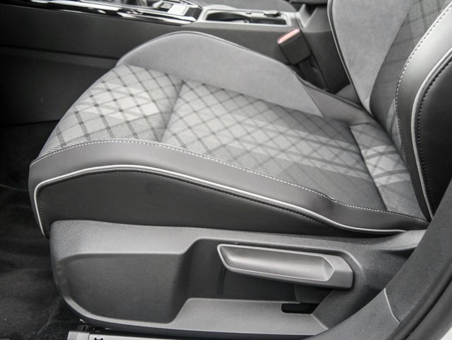 Volkswagen Golf Variant VIII 1.5 R-LINE H.KARDON ACC