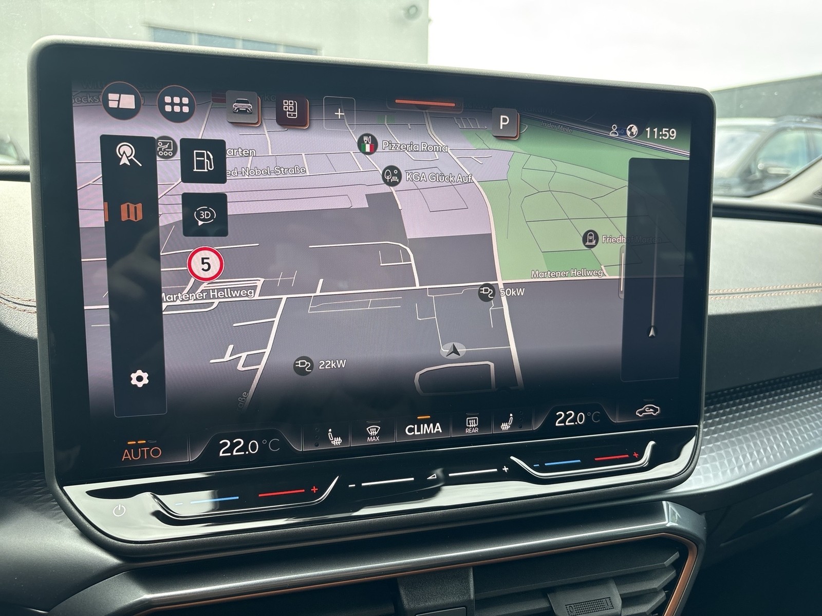 Cupra Leon ST 1.5 eTSI PANO SENNHEISER AHK CAM LM18