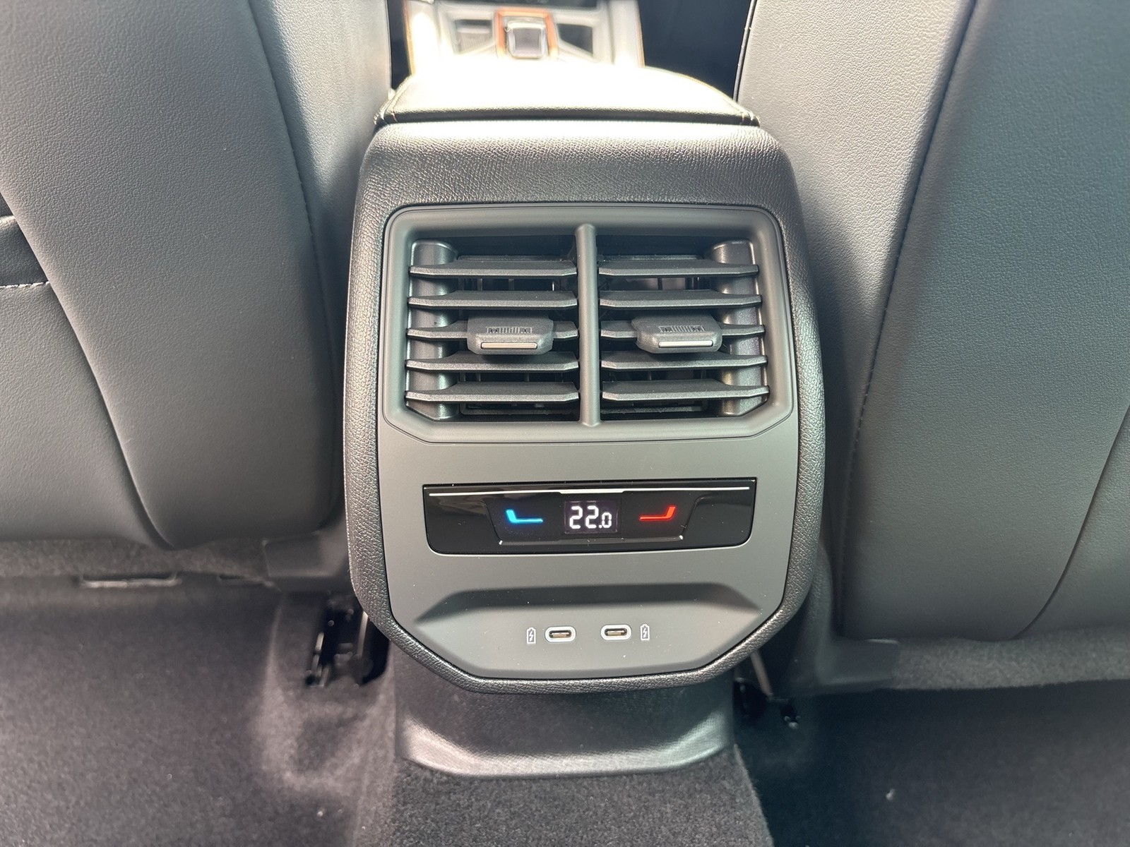 Cupra Leon ST 1.5 eTSI PANO SENNHEISER AHK CAM LM18
