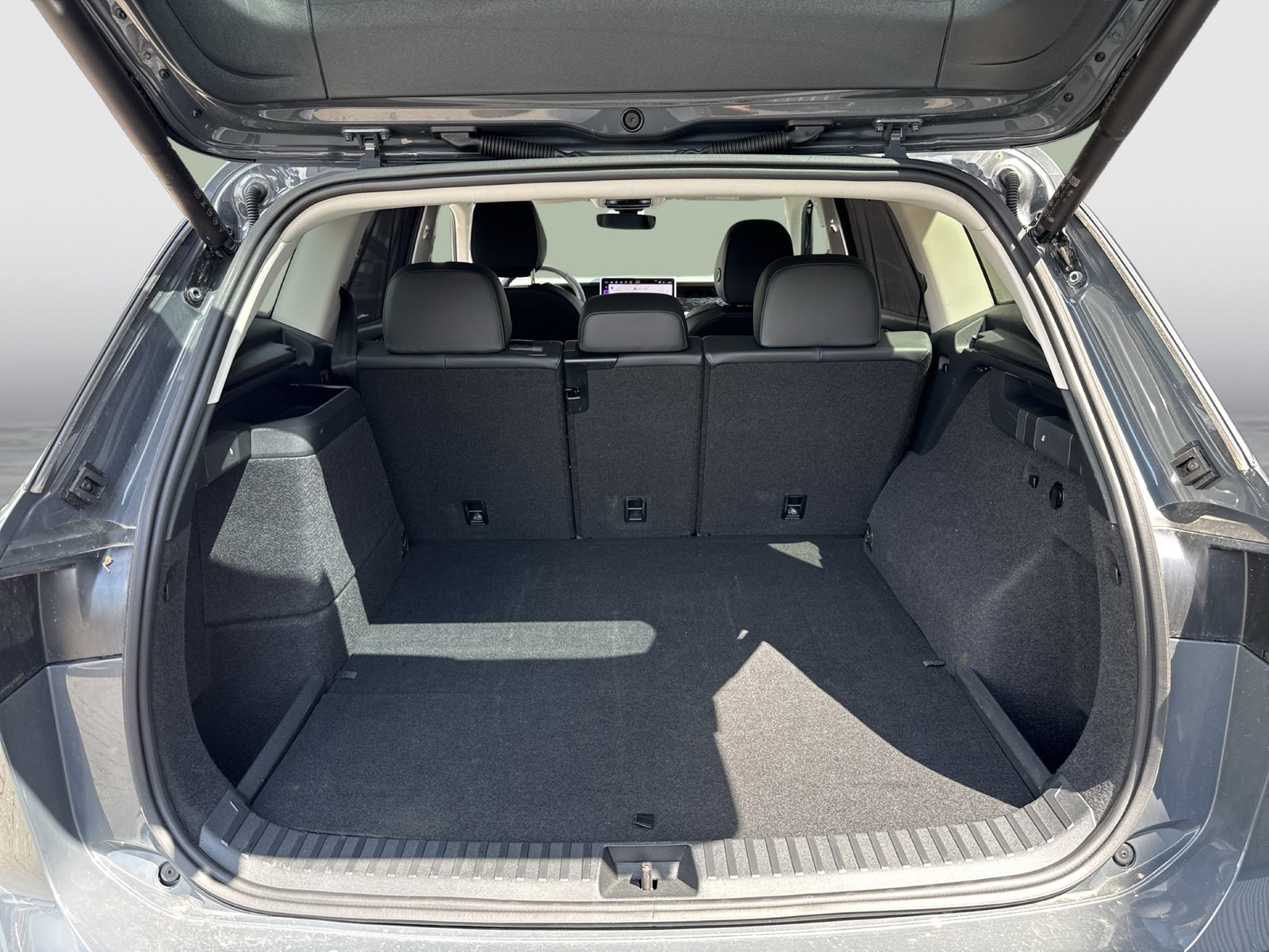 Volkswagen Tayron 1.5 HYBRID ELEGANCE 360°CAM ACC LM18 NAVI