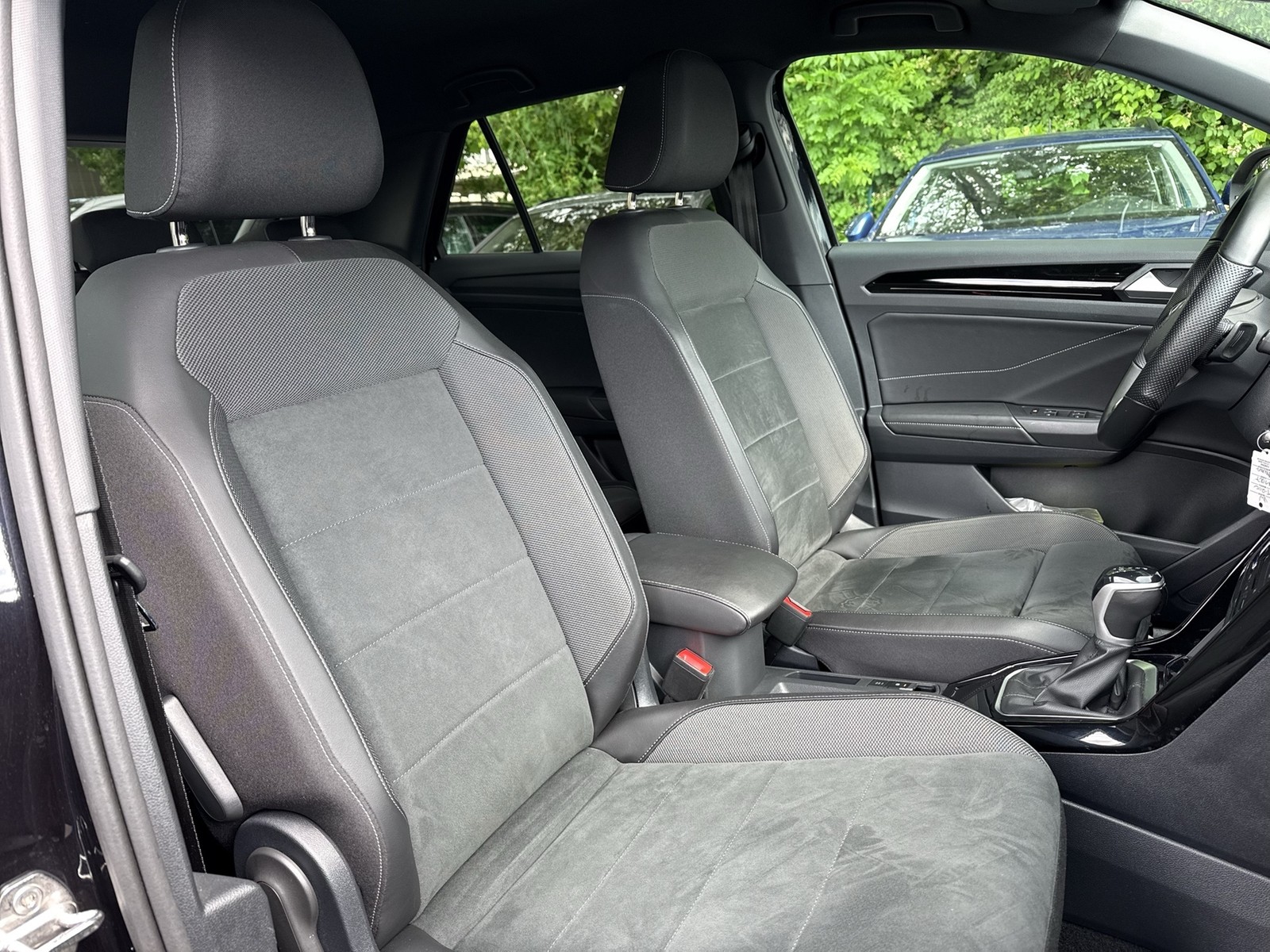 Volkswagen T-Roc 1.5 R-LINE BLACK STYLE CAM ACC LM19 NAVI