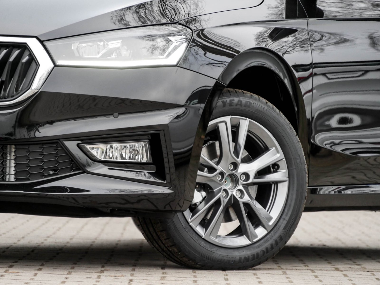 Skoda Fabia 1.0 SELECTION CAM ACC ALU NAVI SITZHEIZUNG