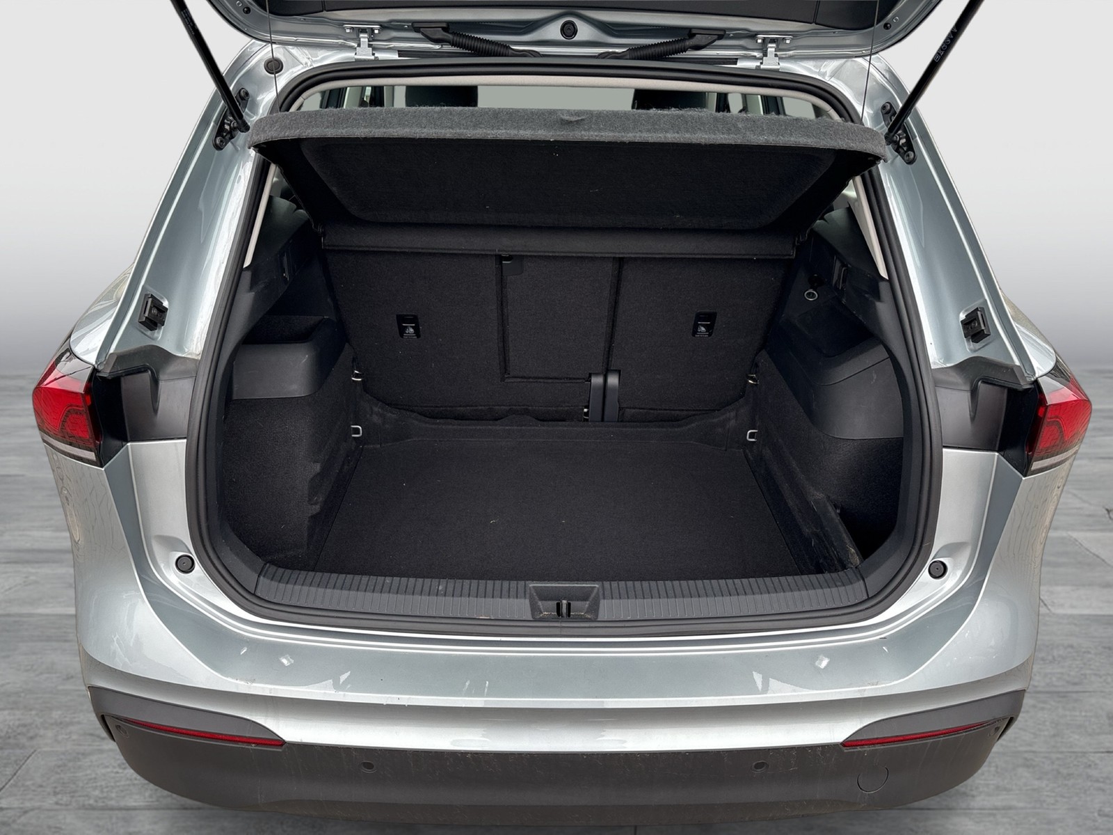 Volkswagen Tiguan 1.5 eTSI AHK CAM NAVI CARPLAY SITZHEIZUNG