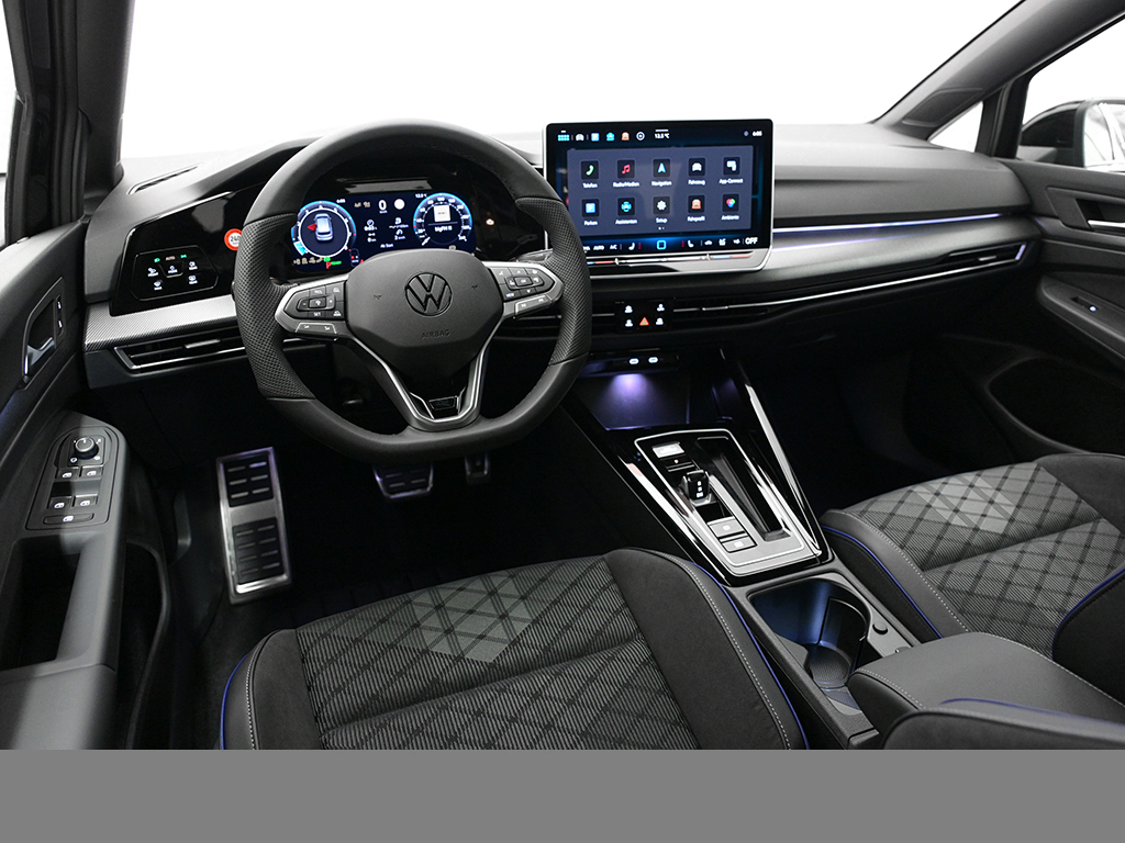 Volkswagen Golf VIII 1.5 eTSI R-LINE BLACK STYLE CAM LM18