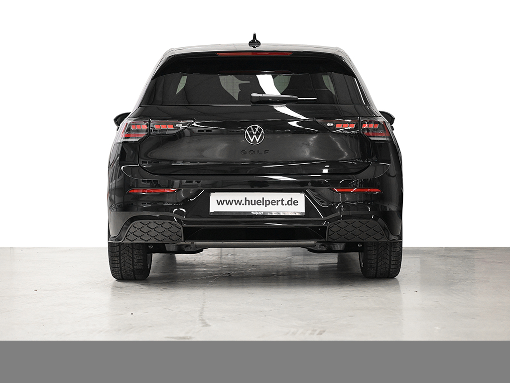 Volkswagen Golf VIII 1.5 eTSI R-LINE BLACK STYLE CAM LM18