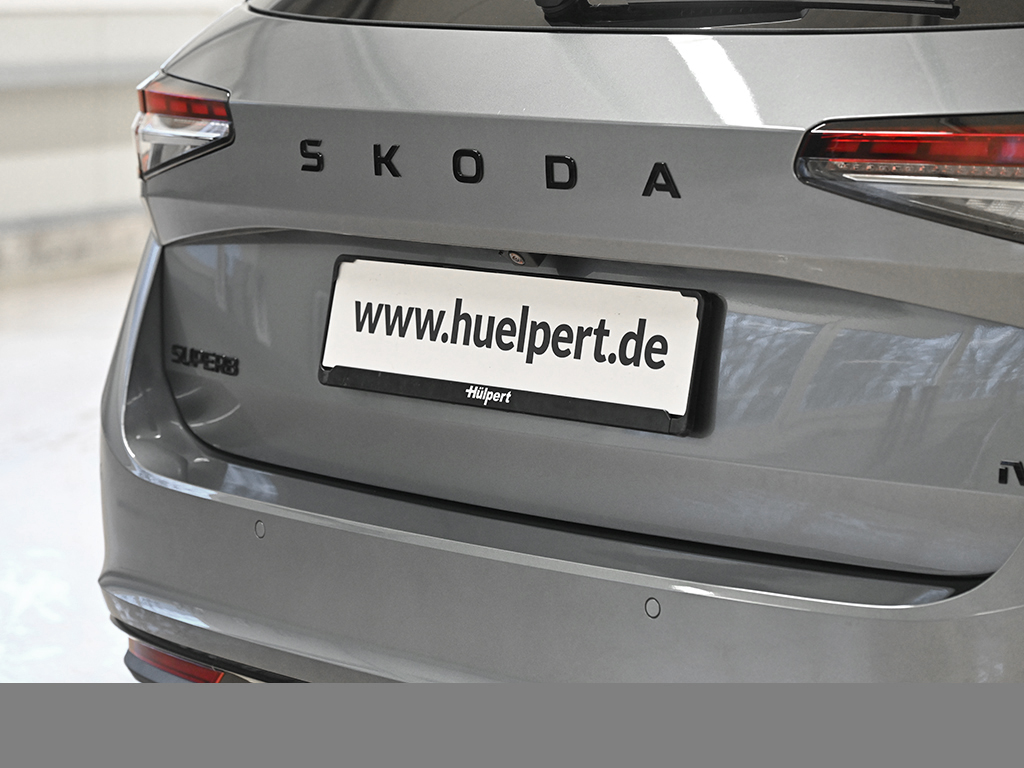 Skoda Superb Combi HYBRID SPORTLINE AHK HEADUP NAVI