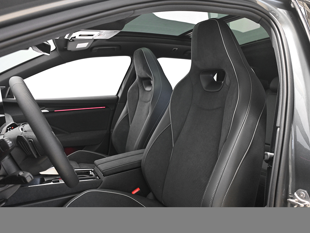 Skoda Superb Combi HYBRID SPORTLINE AHK HEADUP NAVI