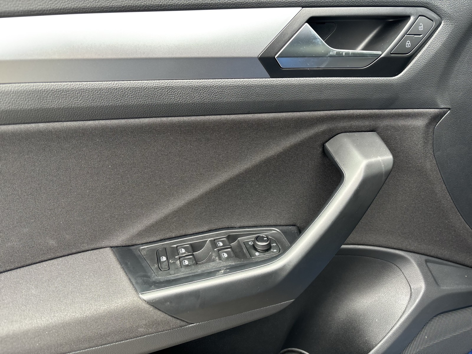 Volkswagen T-Roc 1.5 LIFE CAM NAVI CARPLAY ALU SITZHEIZUNG