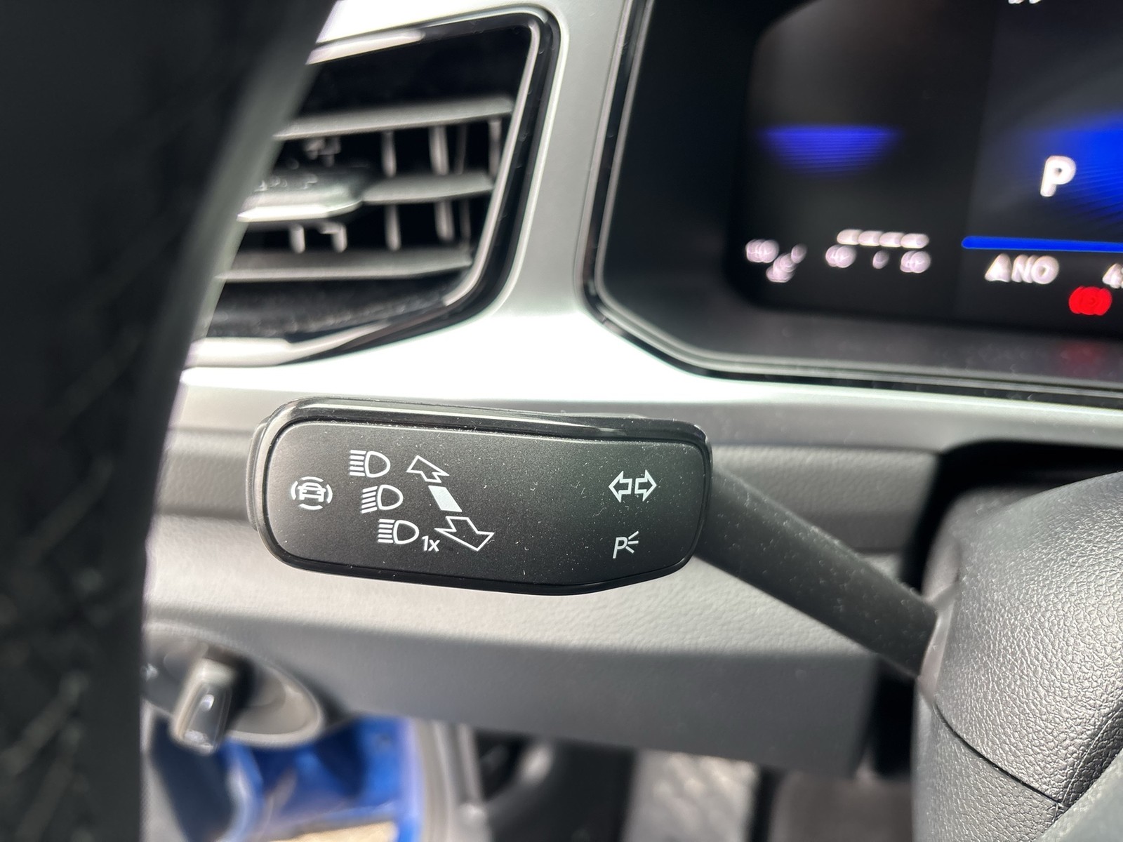 Volkswagen T-Roc 1.5 LIFE CAM NAVI CARPLAY ALU SITZHEIZUNG