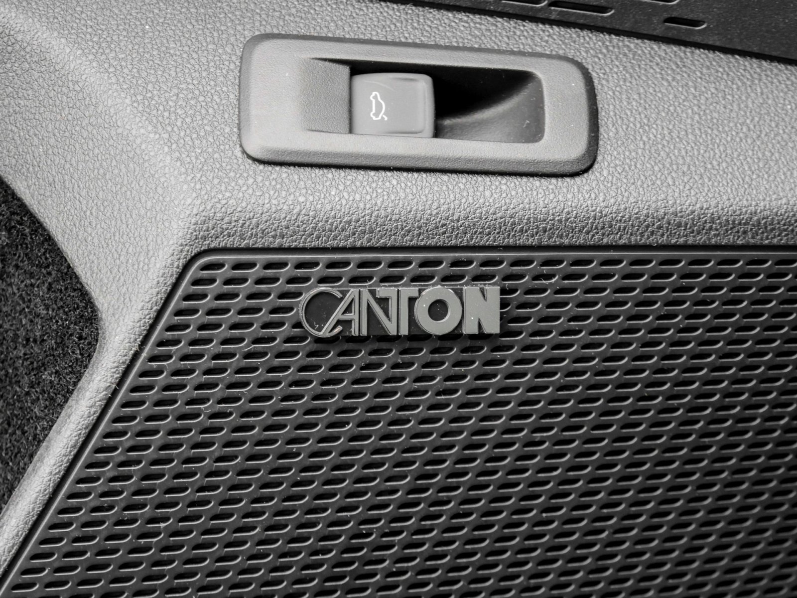 Skoda Octavia Combi 2.0 SPORTLINE DSG AHK MATRIXLED