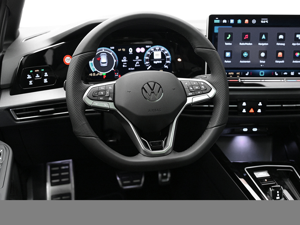 Volkswagen Golf Variant VIII 2.0 R-LINE BLACKSTYLE PANO CAM