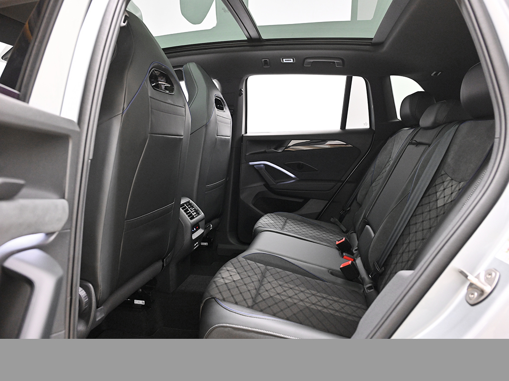 Volkswagen Tiguan 2.0 R-LINE DSG PANO AHK BLACKSTYLE