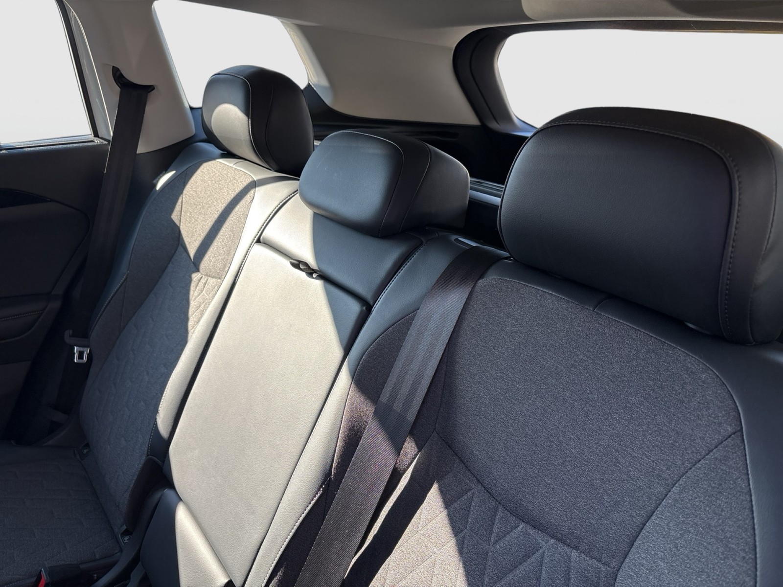 Volkswagen Tayron 2.0 LIFE AHK CAM ACC LM18 CARPLAY SITZHZ.