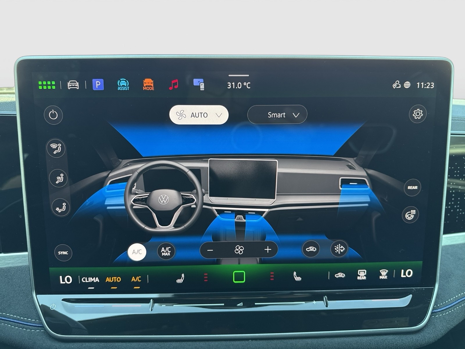 Volkswagen Passat Variant 2.0 R-LINE AHK ACC LM18 NAVI