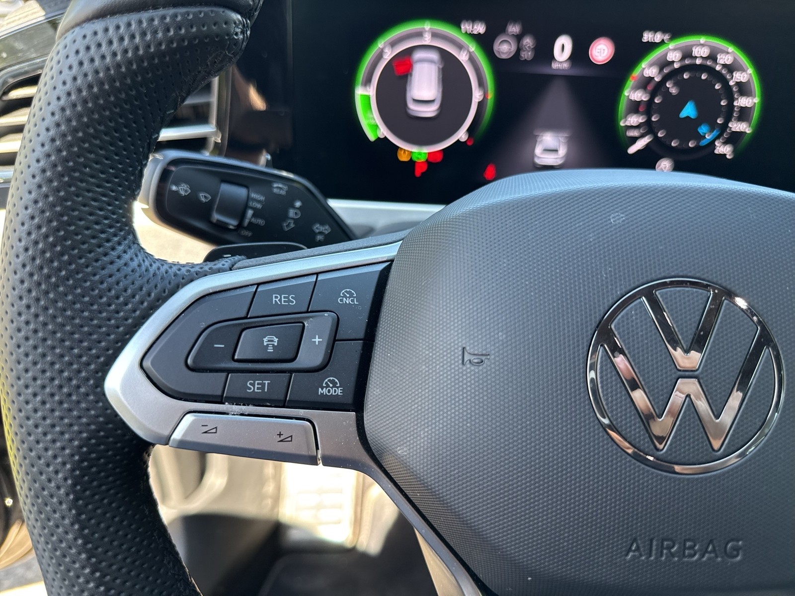 Volkswagen Passat Variant 2.0 R-LINE AHK ACC LM18 NAVI