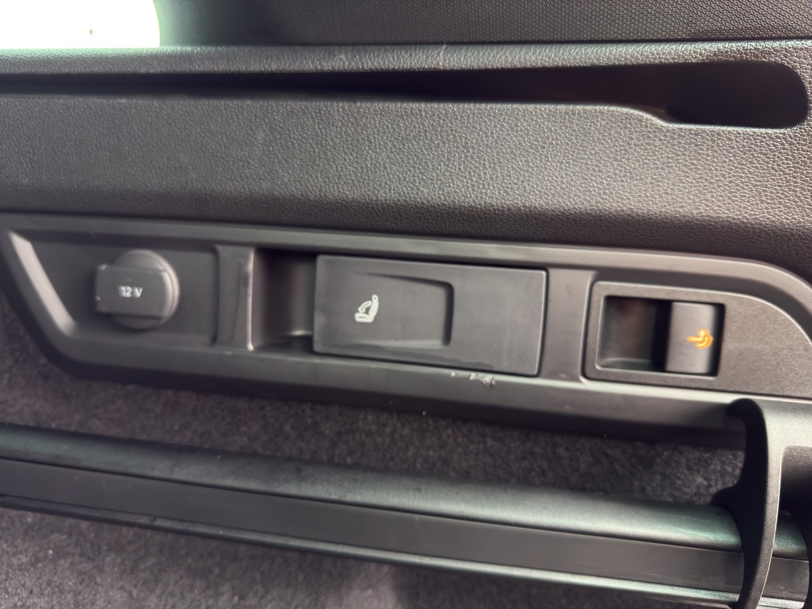 Skoda Kodiaq 2.0 SPORTLINE 4X4 AHK 360CAM LM19 EKLAPPE