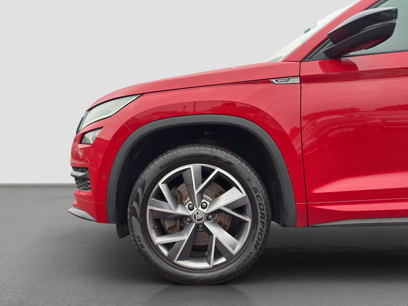 Skoda Kodiaq 2.0 SPORTLINE 4X4 AHK 360CAM LM19 EKLAPPE