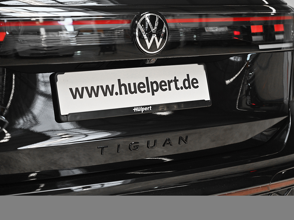 Volkswagen Tiguan 2.0 R-LINE 4X4 NEUESMODELL LEDER PANO 20Z