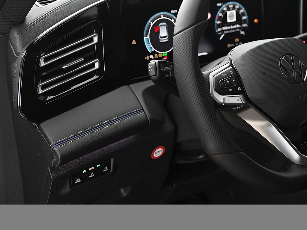 Volkswagen Tiguan 2.0 R-LINE 4X4 NEUESMODELL LEDER PANO 20Z