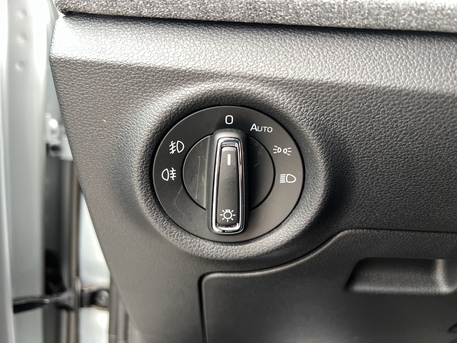 Skoda Kamiq 1.0 TOUR BLACKPACKAGE CAM NAVI MATRIX